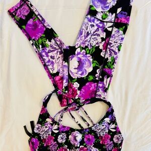 Victoria’s Secret Floral 3 piece set Small Legging + 2 Matching Sports bras-Med
